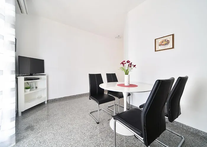 Apartamento Martom Seline