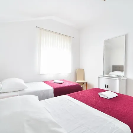 Martom Apartment Seline