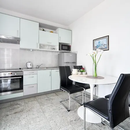 Martom Apartment Seline