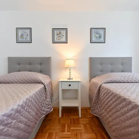 Apartamento Martom Seline