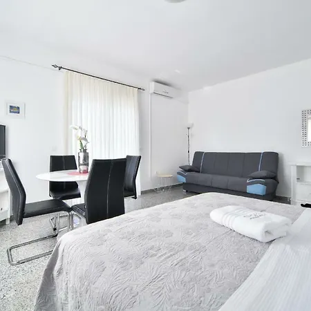 Apartamento Martom Seline